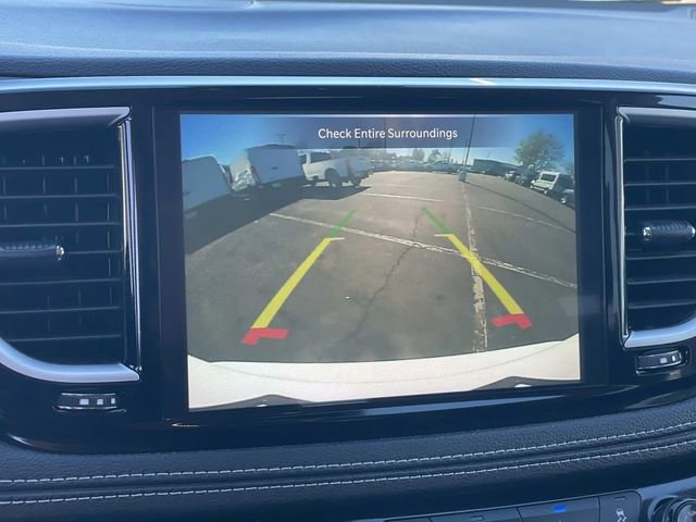 Used 2023 Chrysler Pacifica Limited FWD image 14