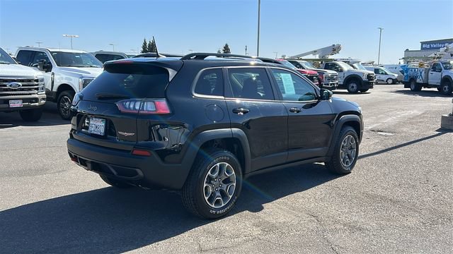 Used 2022 Jeep Cherokee Trailhawk w/ Trailer Tow Group AWD/4WD image 3