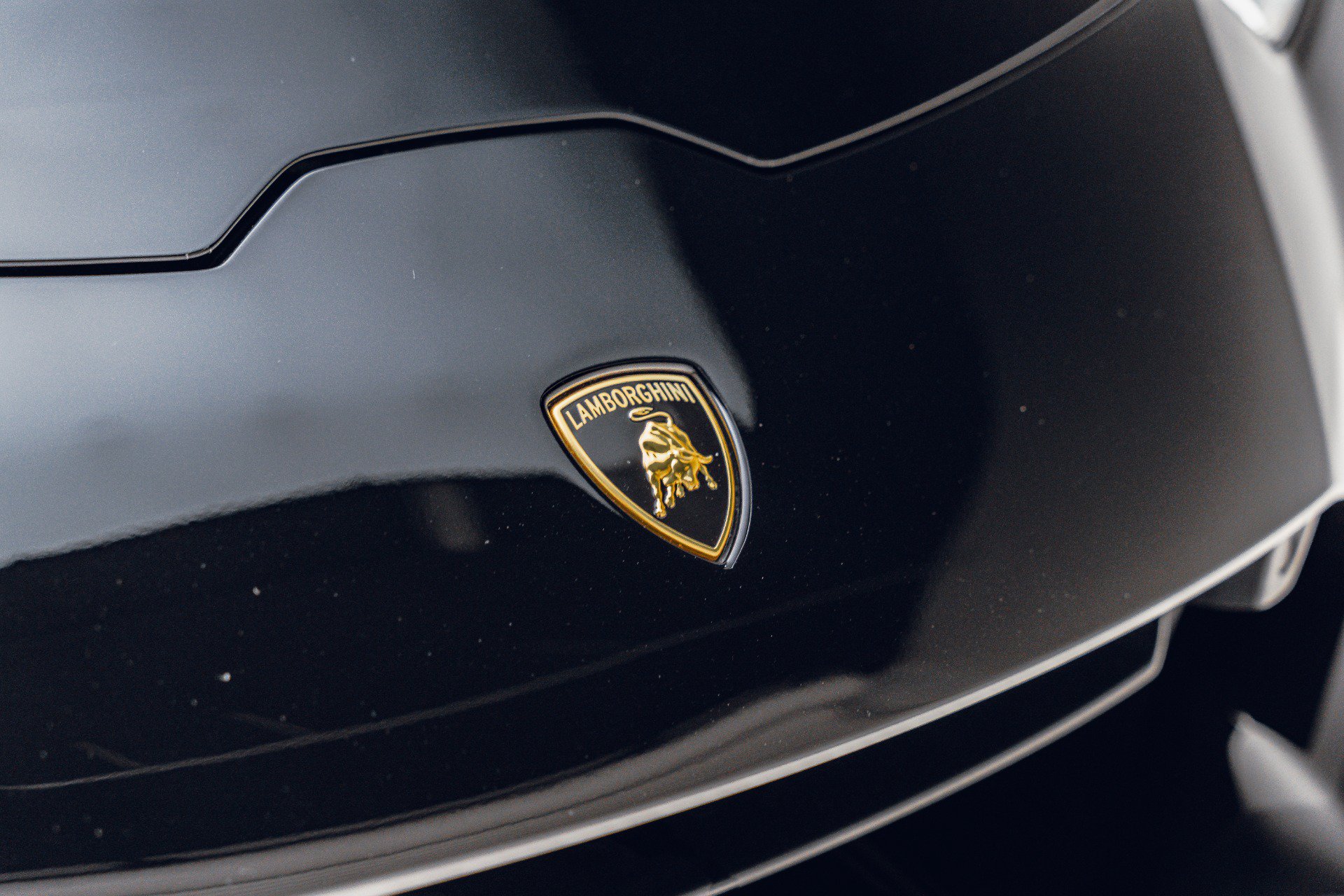 Used 2021 Lamborghini Huracan EVO RWD image 11