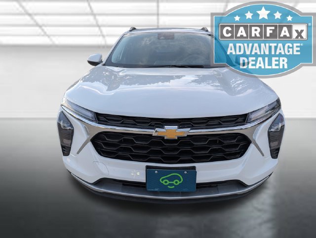 Used 2025 Chevrolet Trax LT FWD image 26