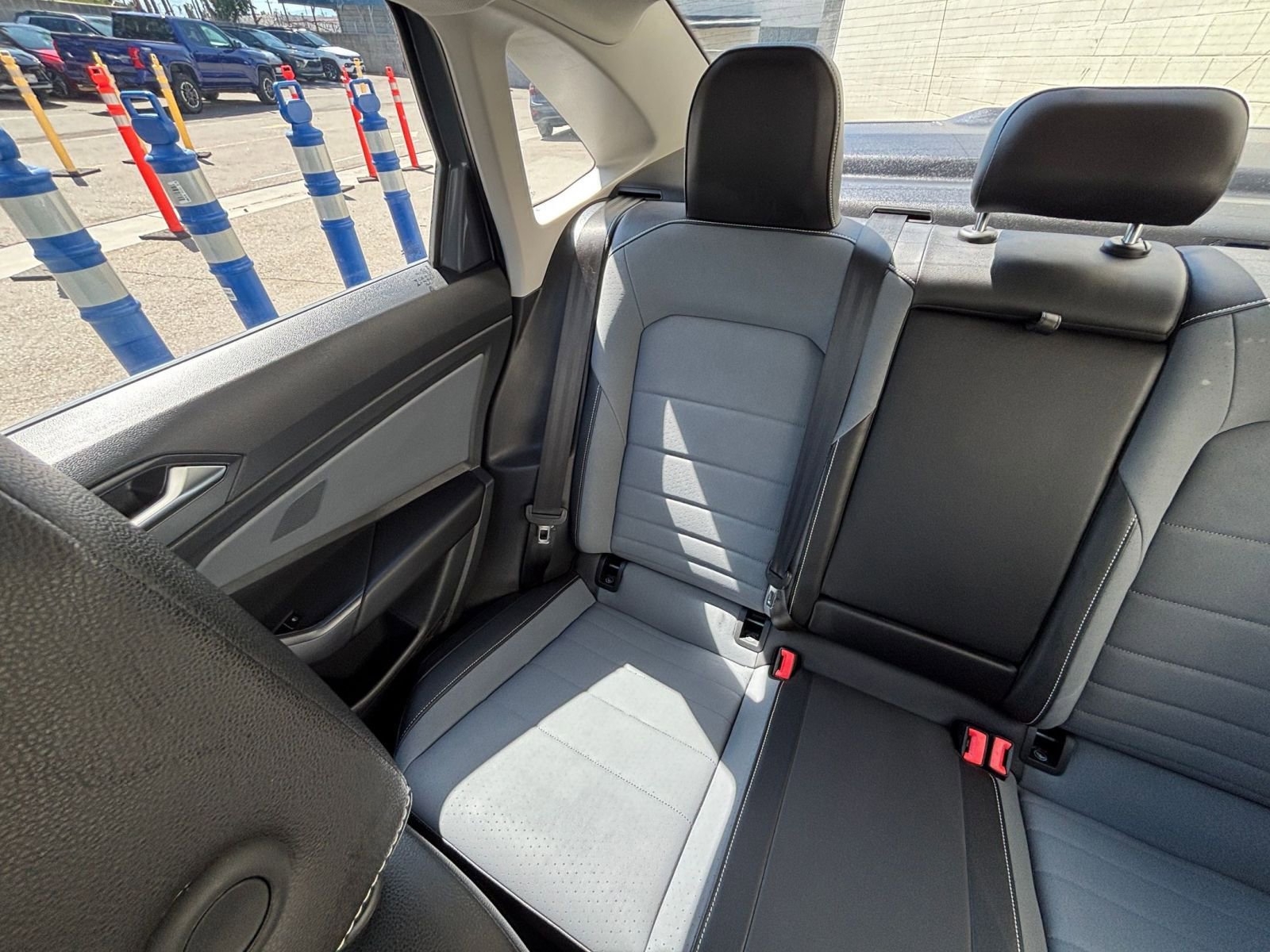 Used 2025 Volkswagen Jetta SE image 39