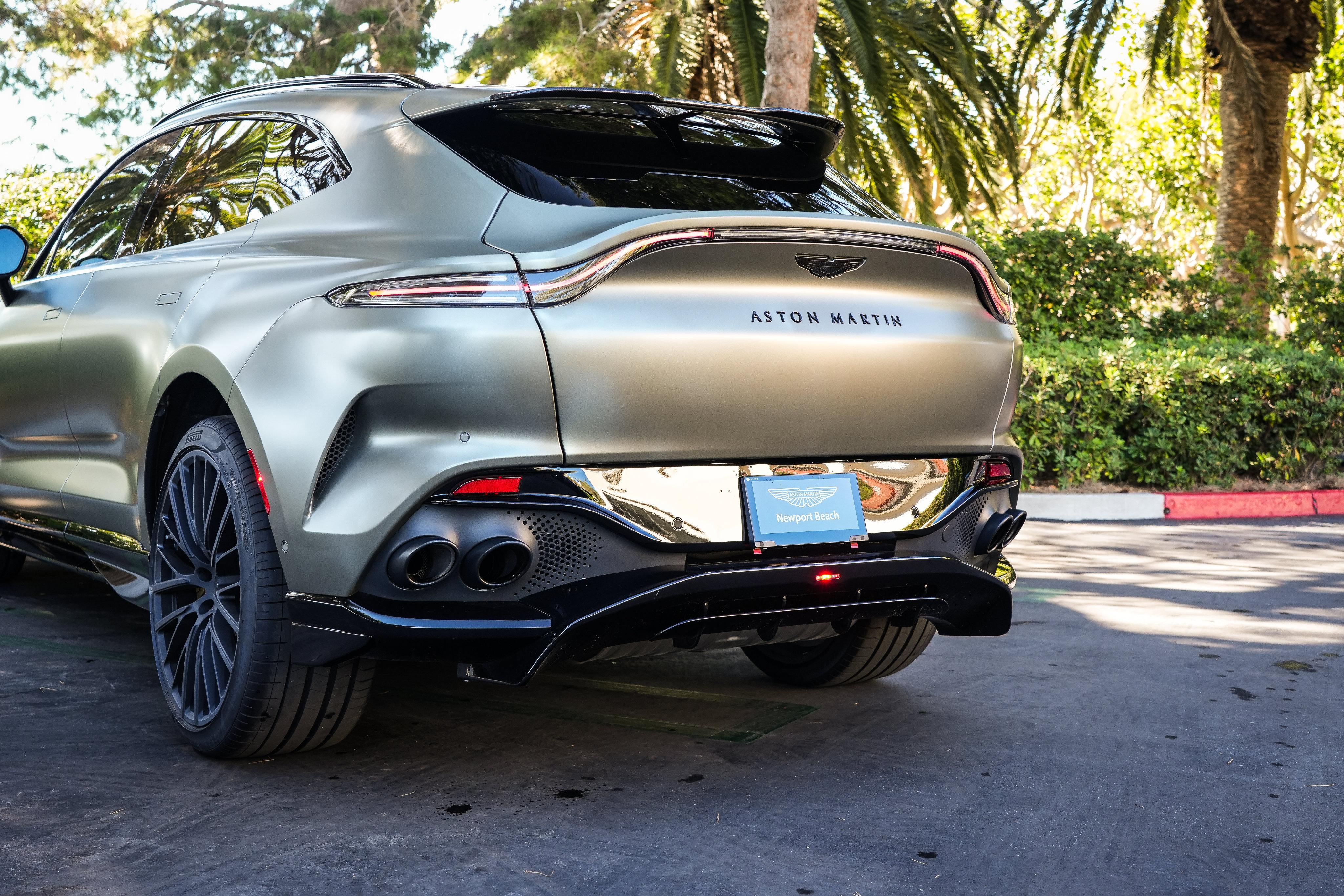 Used 2024 Aston Martin DBX 707 AWD/4WD image 8