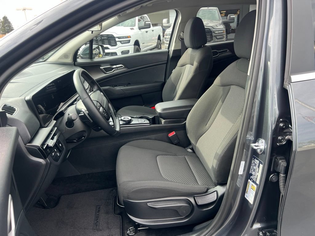 Used 2026 Kia Sportage LX FWD image 26