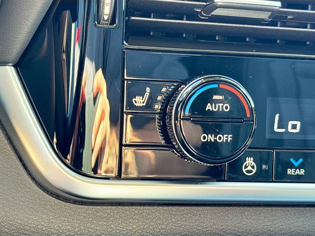 New 2026 Nissan Rogue Platinum image 20