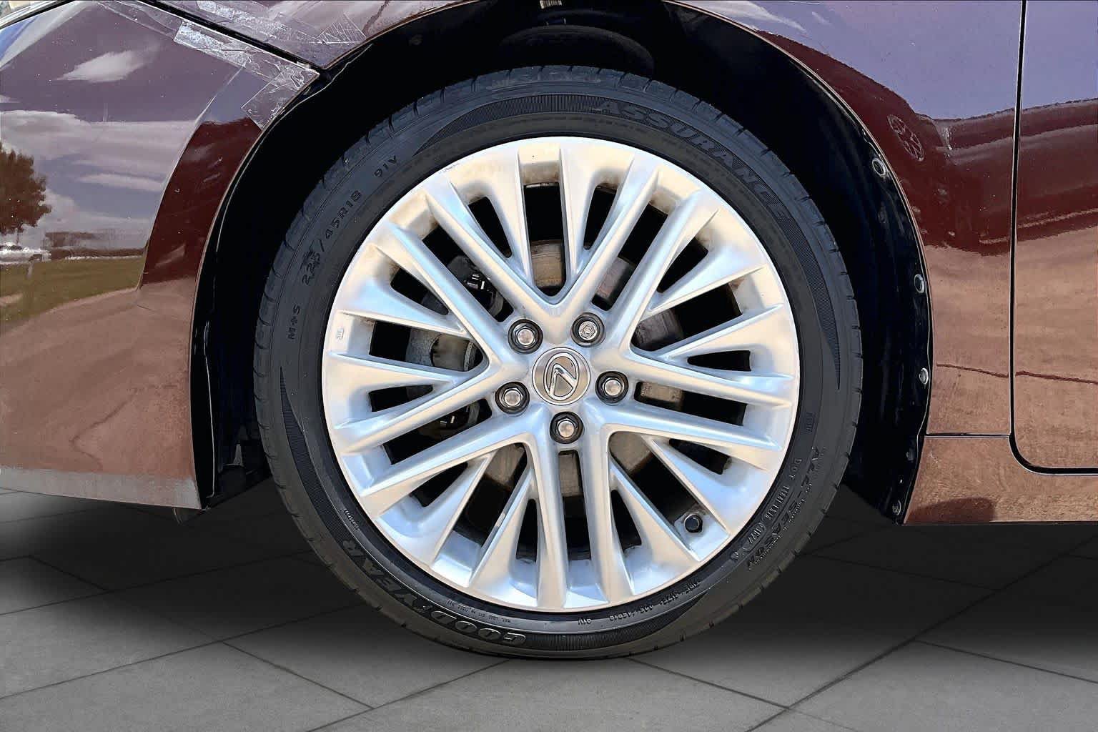 Used 2016 Lexus ES 350 FWD image 11