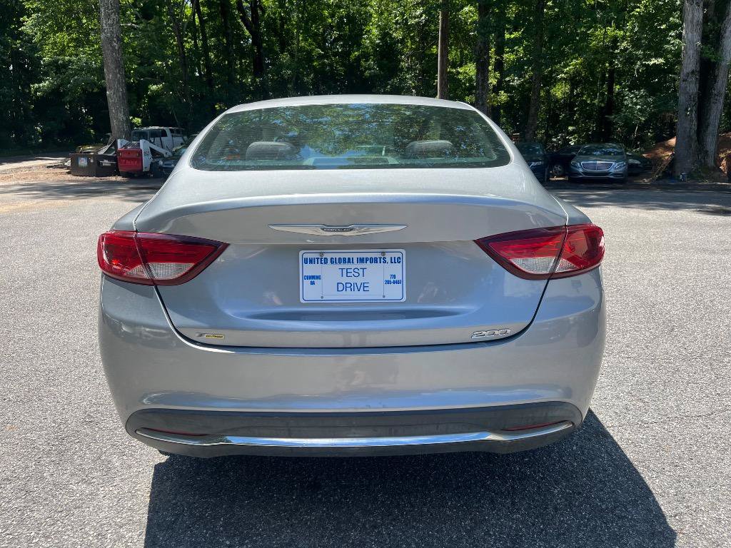 Used 2015 Chrysler 200 Limited FWD image 6