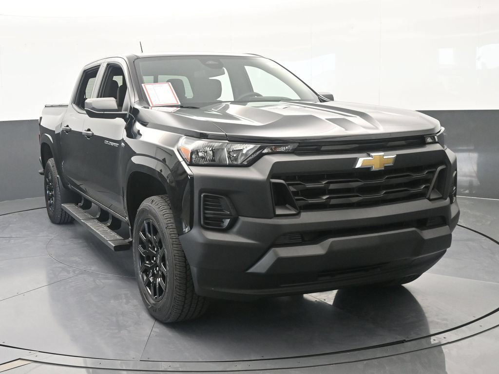 Used 2026 Chevrolet Colorado W/T w/ WT Custom Package RWD image 9