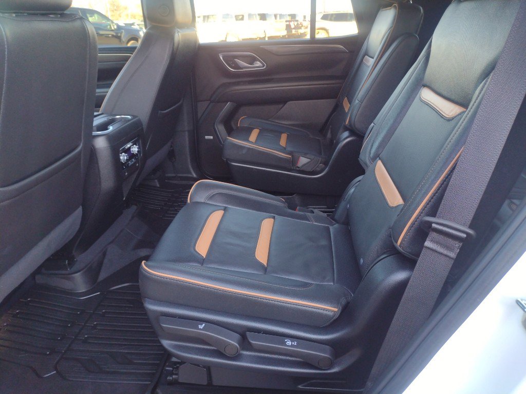 Used 2024 GMC Yukon AT4 w/ AT4 Premium Package image 27