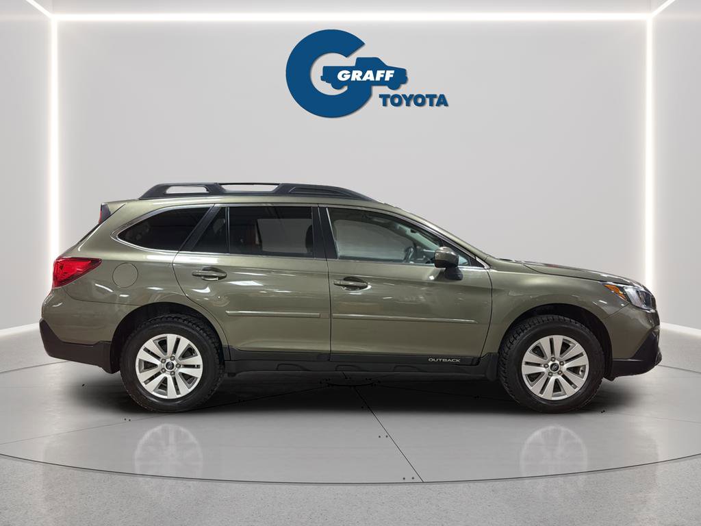 Used 2019 Subaru Outback 2.5i Premium image 9