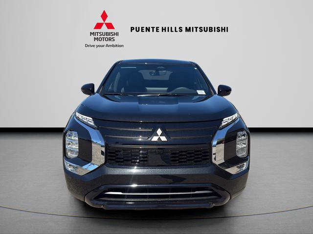New 2026 Mitsubishi Outlander LE FWD image 2