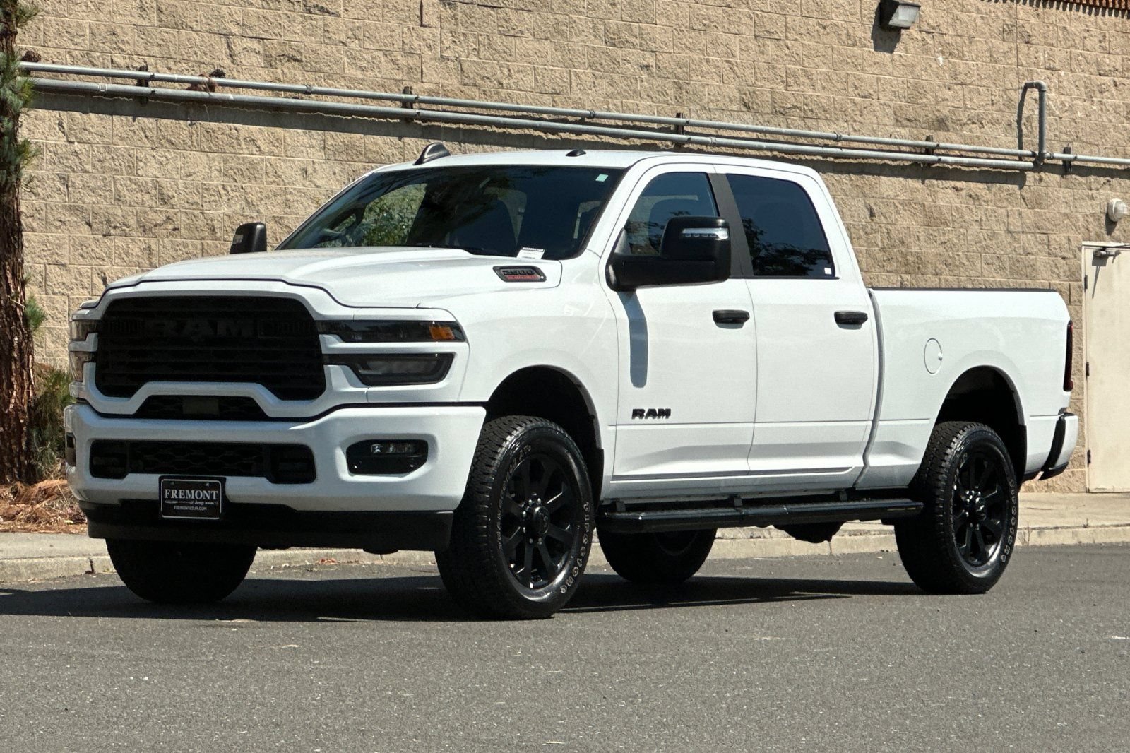Used 2025 RAM 2500 Big Horn AWD/4WD image 7