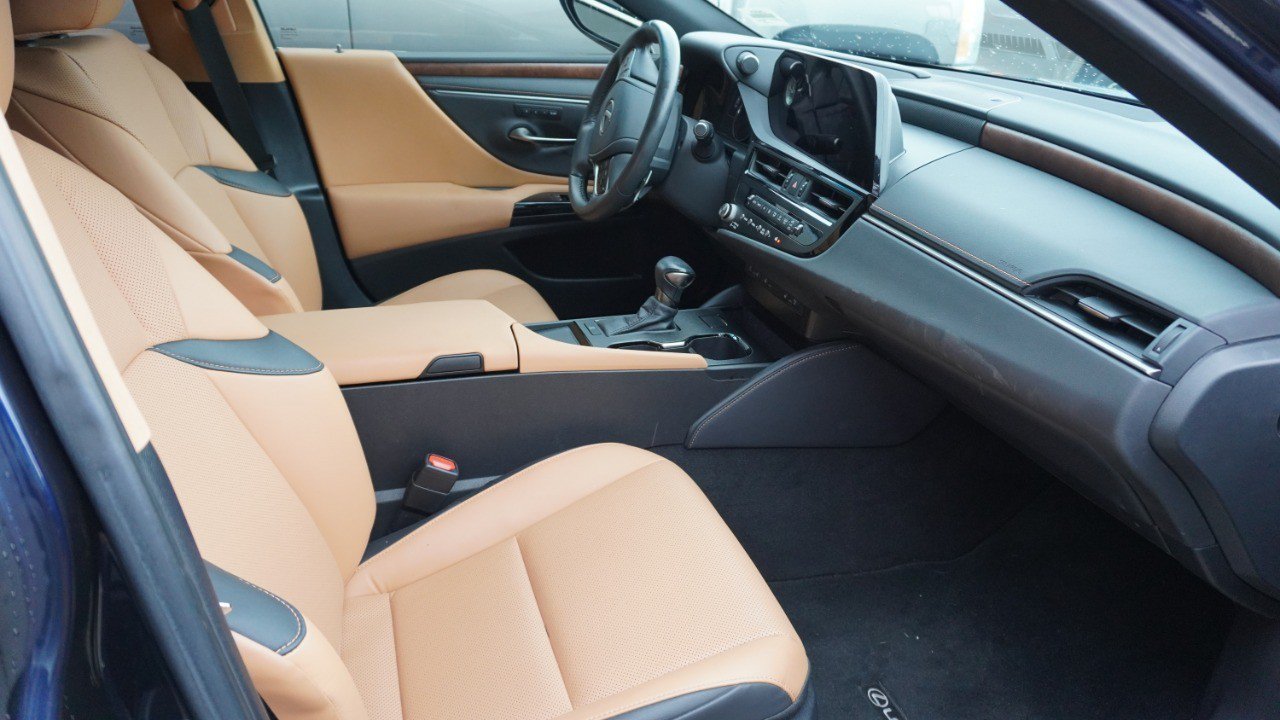 Certified 2023 Lexus ES 350 w/ Premium Package FWD image 9