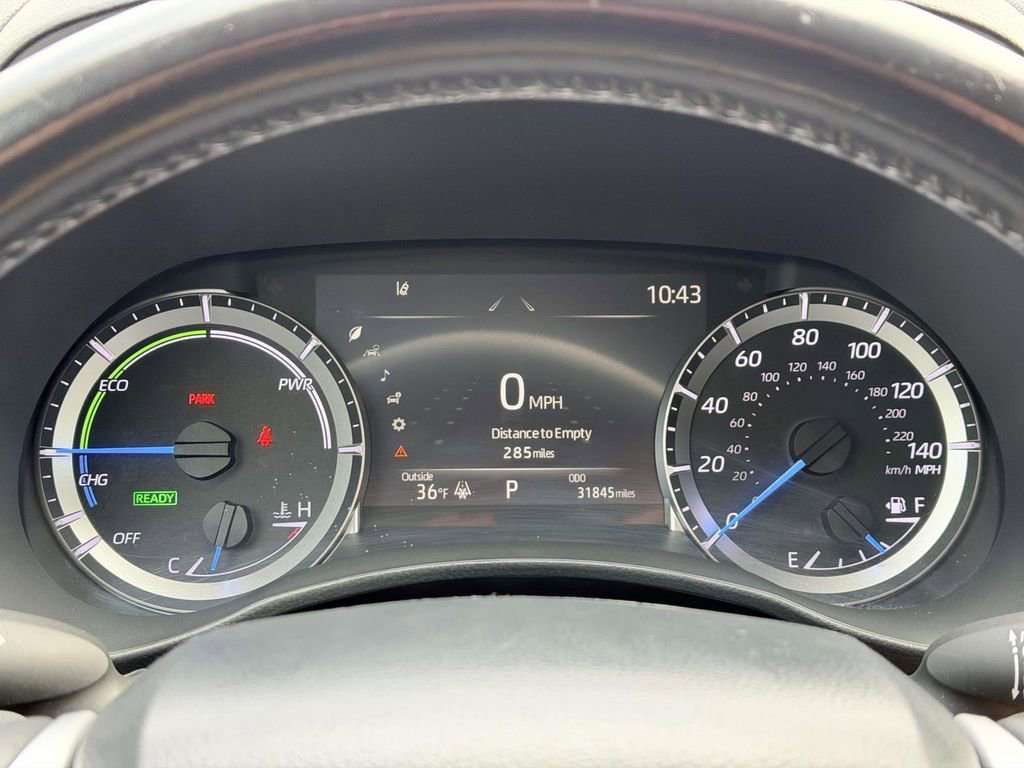 Certified 2023 Toyota Highlander LE image 9