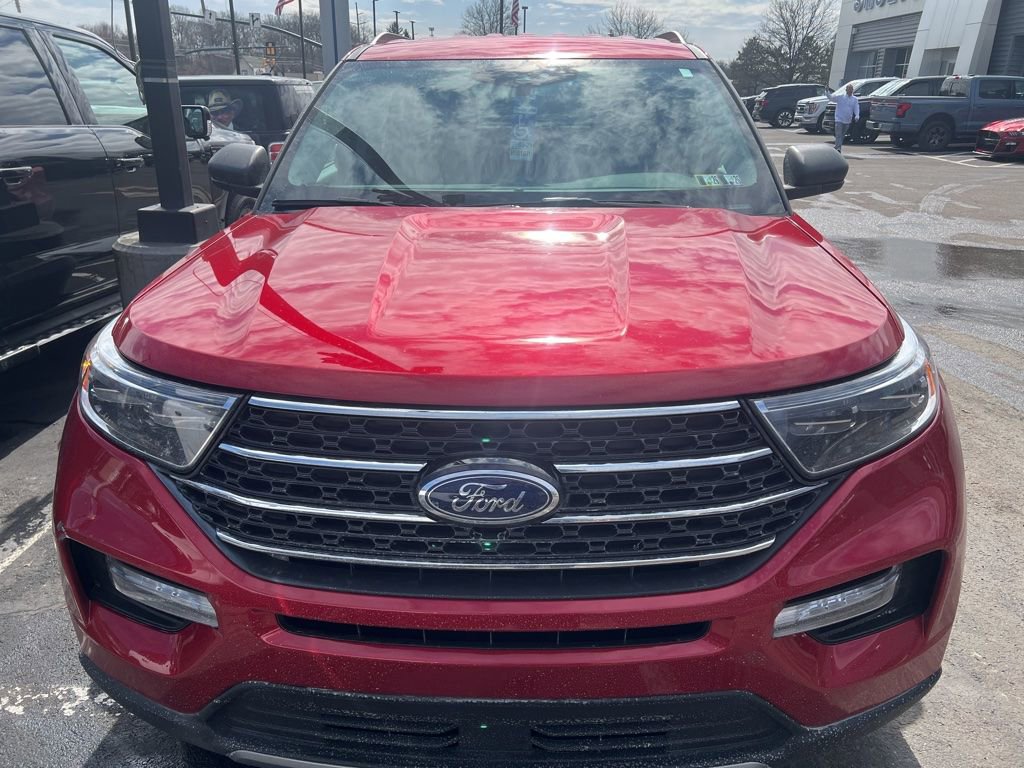 Used 2023 Ford Explorer XLT w/ Equipment Group 202A image 2