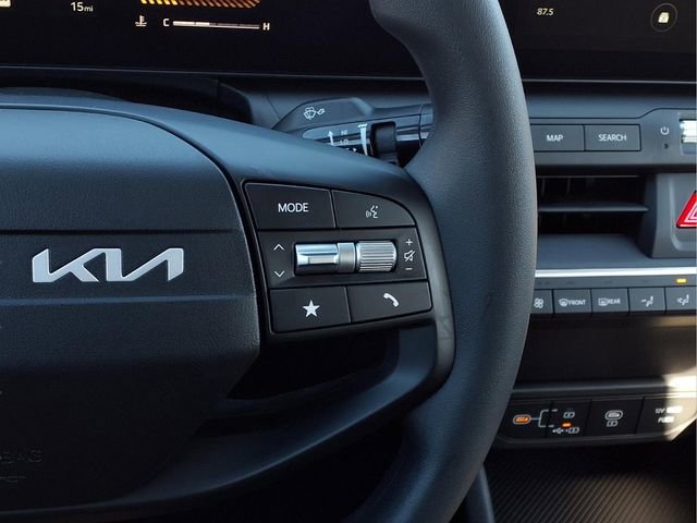 New 2026 Kia K4 LXS image 12