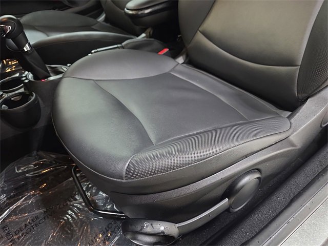 Used 2013 MINI Cooper Convertible image 24