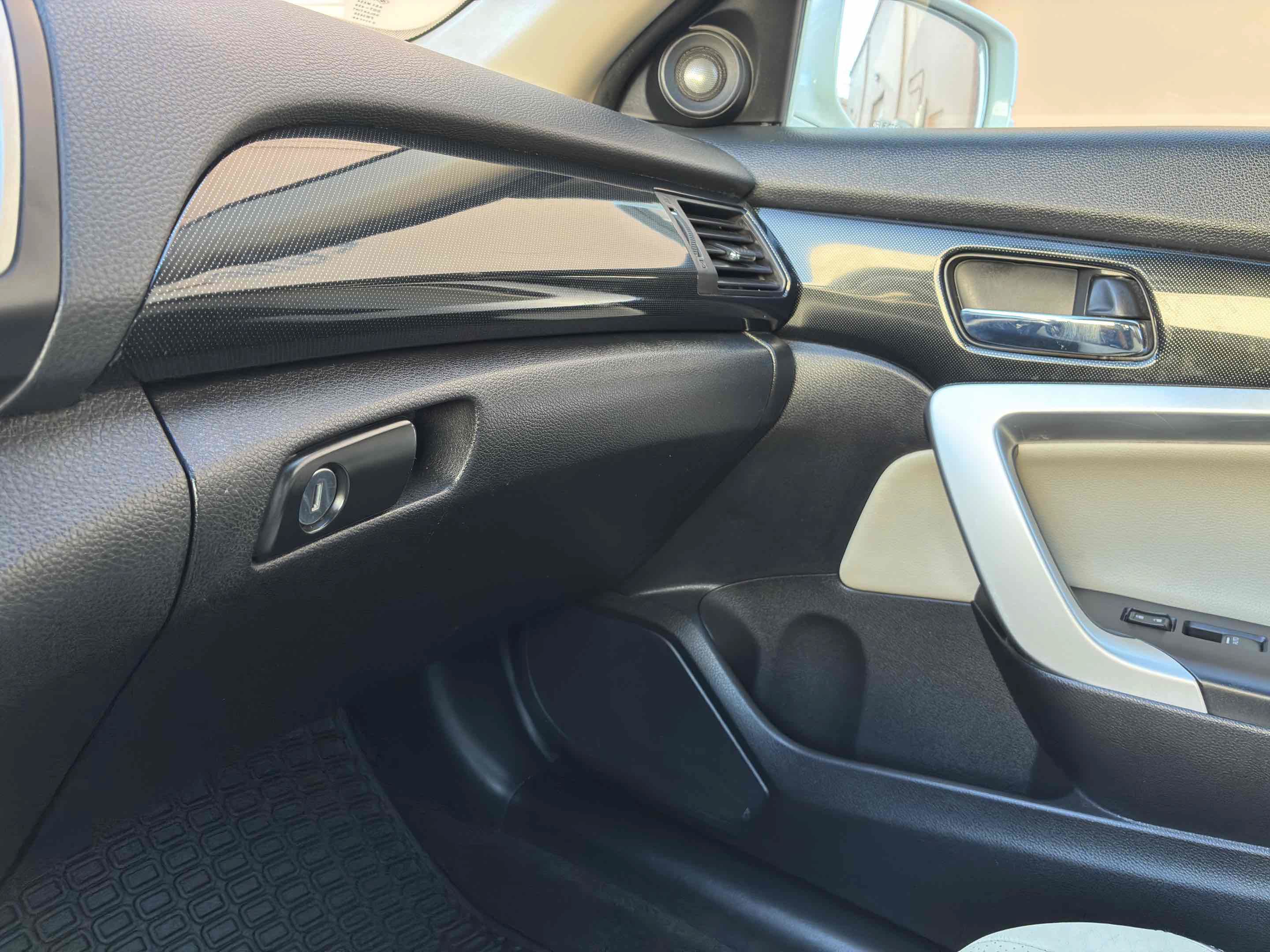Used 2015 Honda Accord EX-L image 38