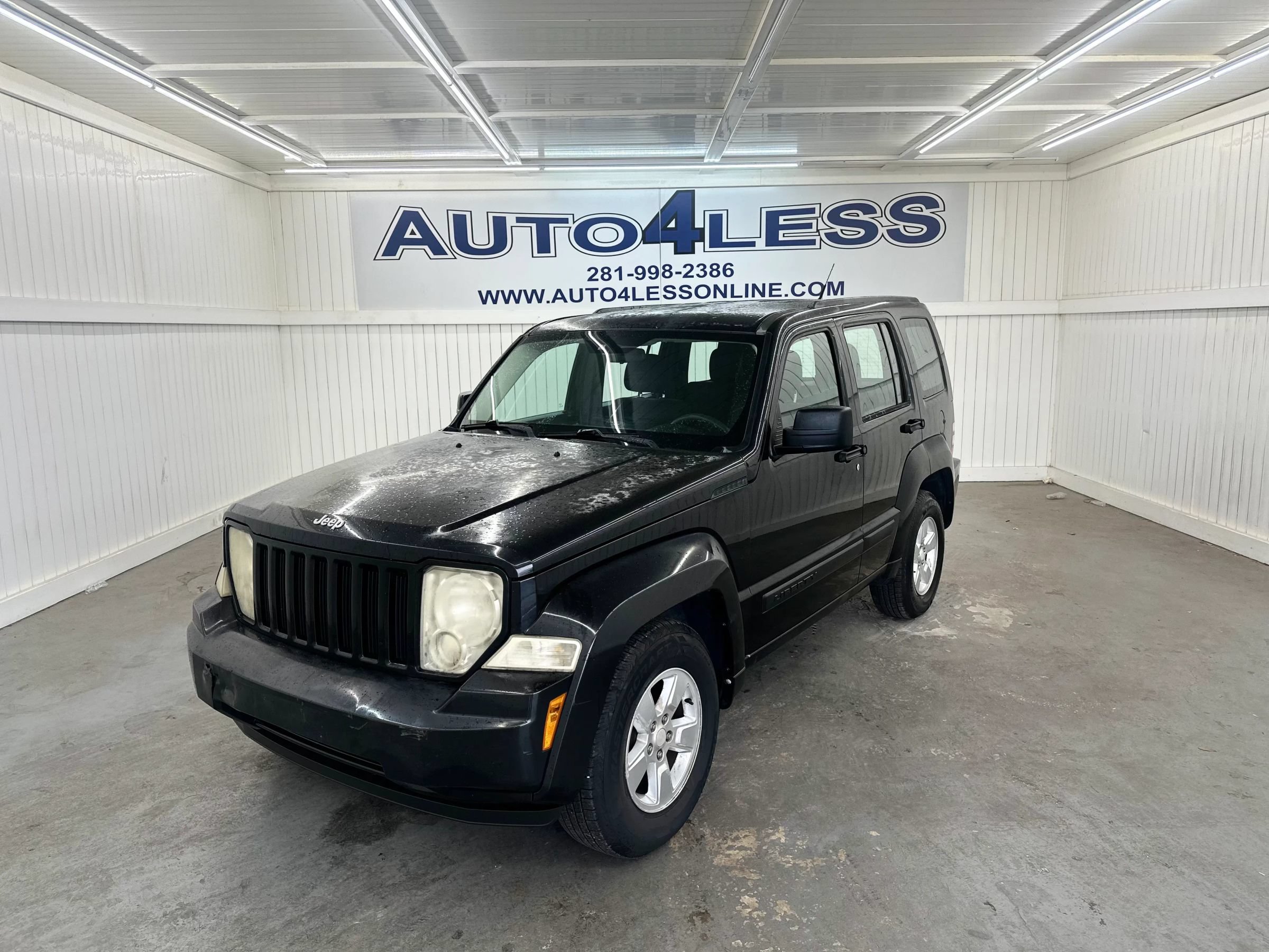 Used 2011 Jeep Liberty Sport RWD image 2