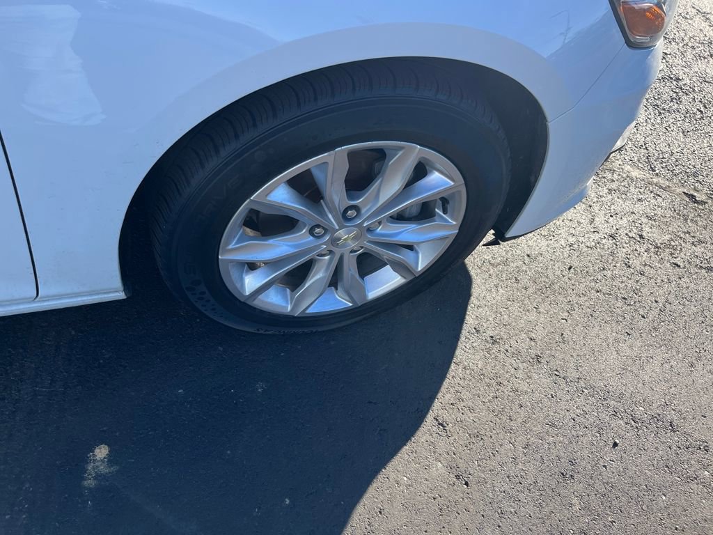 Used 2020 Chevrolet Malibu LT image 30