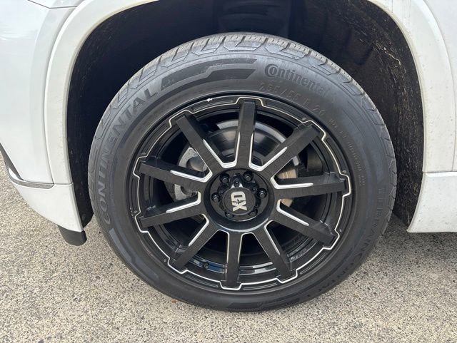 Used 2018 Chevrolet Traverse High Country w/ LPO, 'HIT The Road' Package AWD/4WD image 10
