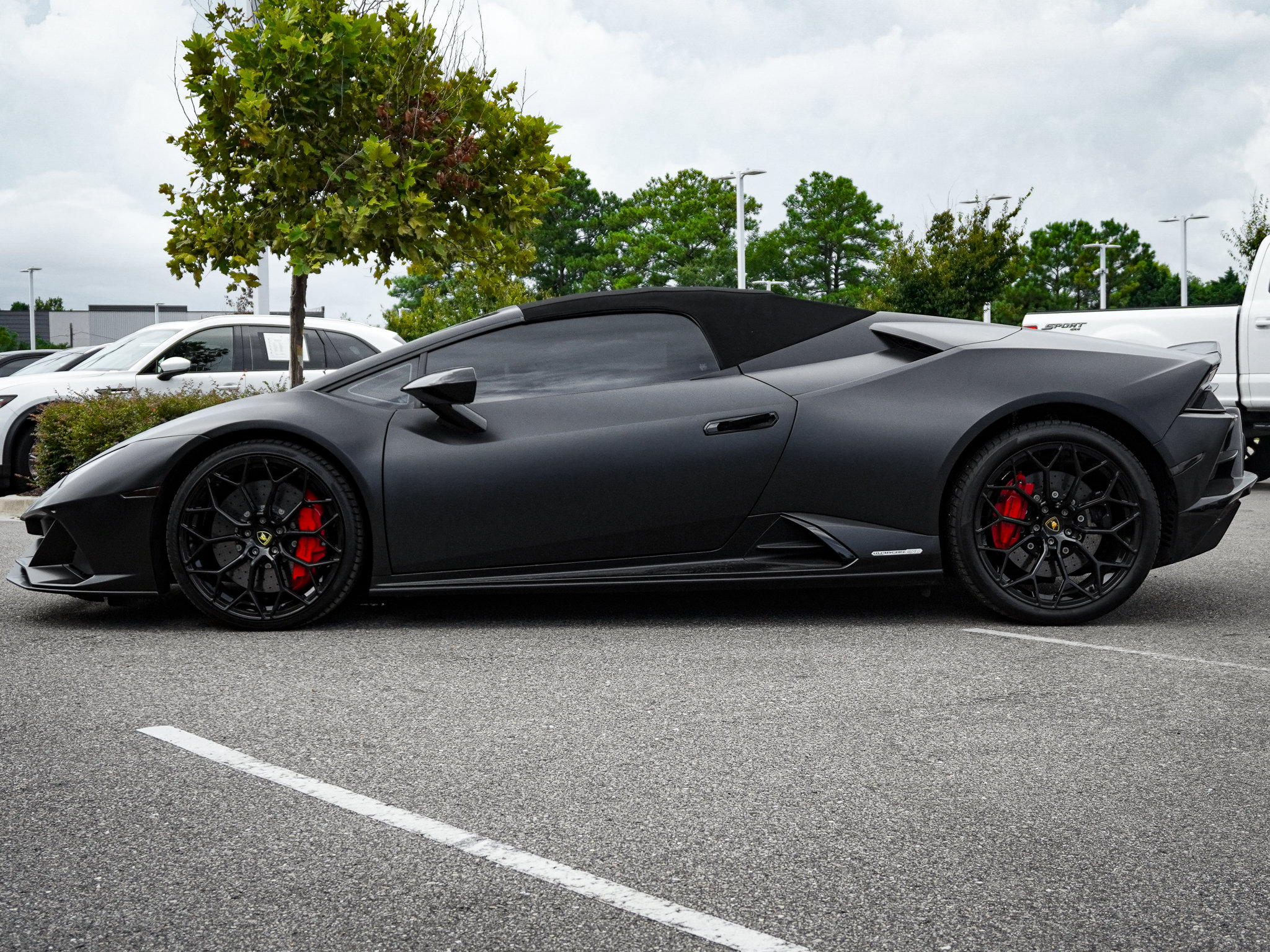 Used 2022 Lamborghini Huracan EVO AWD/4WD image 7