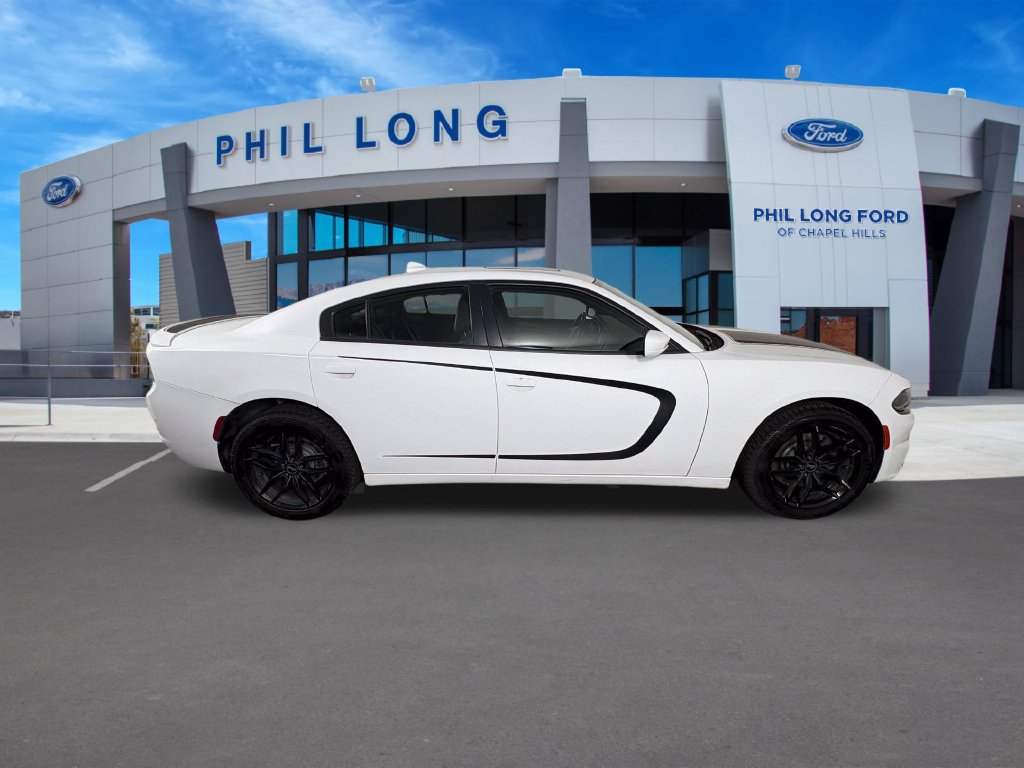 Used 2015 Dodge Charger SXT w/ AWD Premium Group image 6