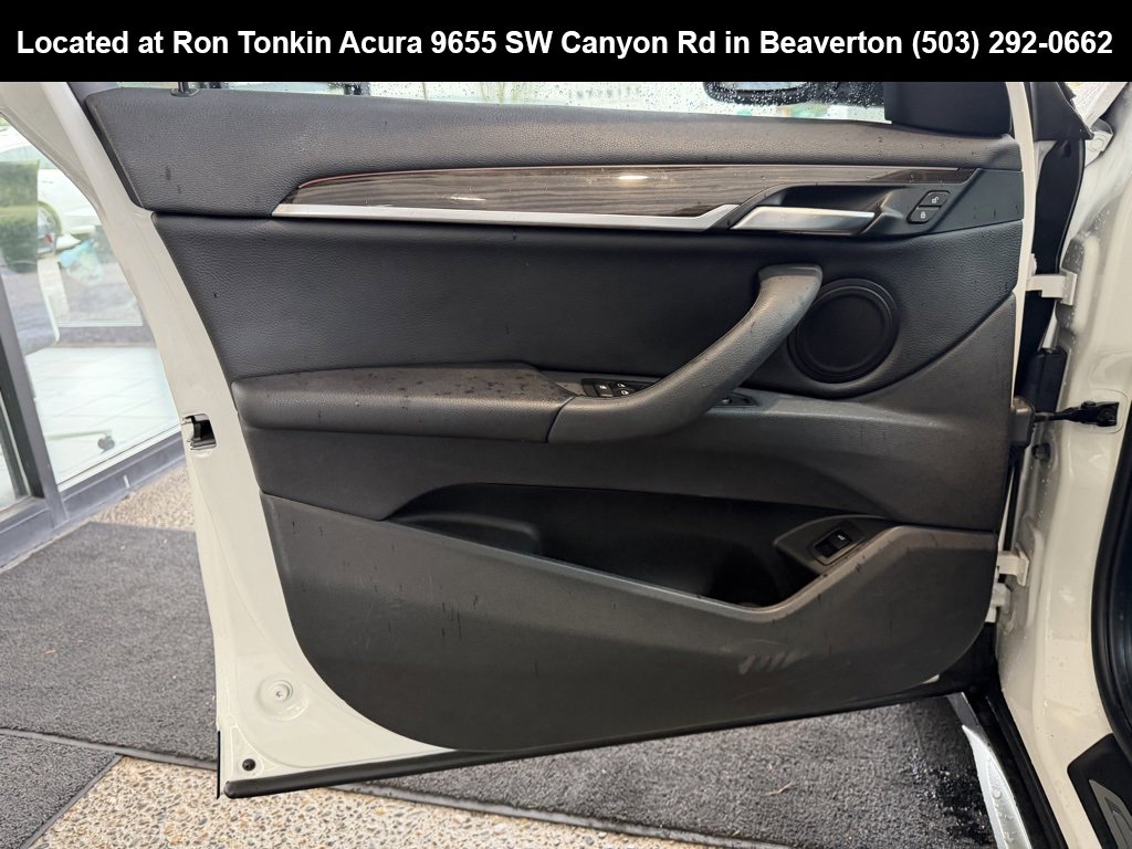 Used 2017 BMW X1 xDrive28i image 11