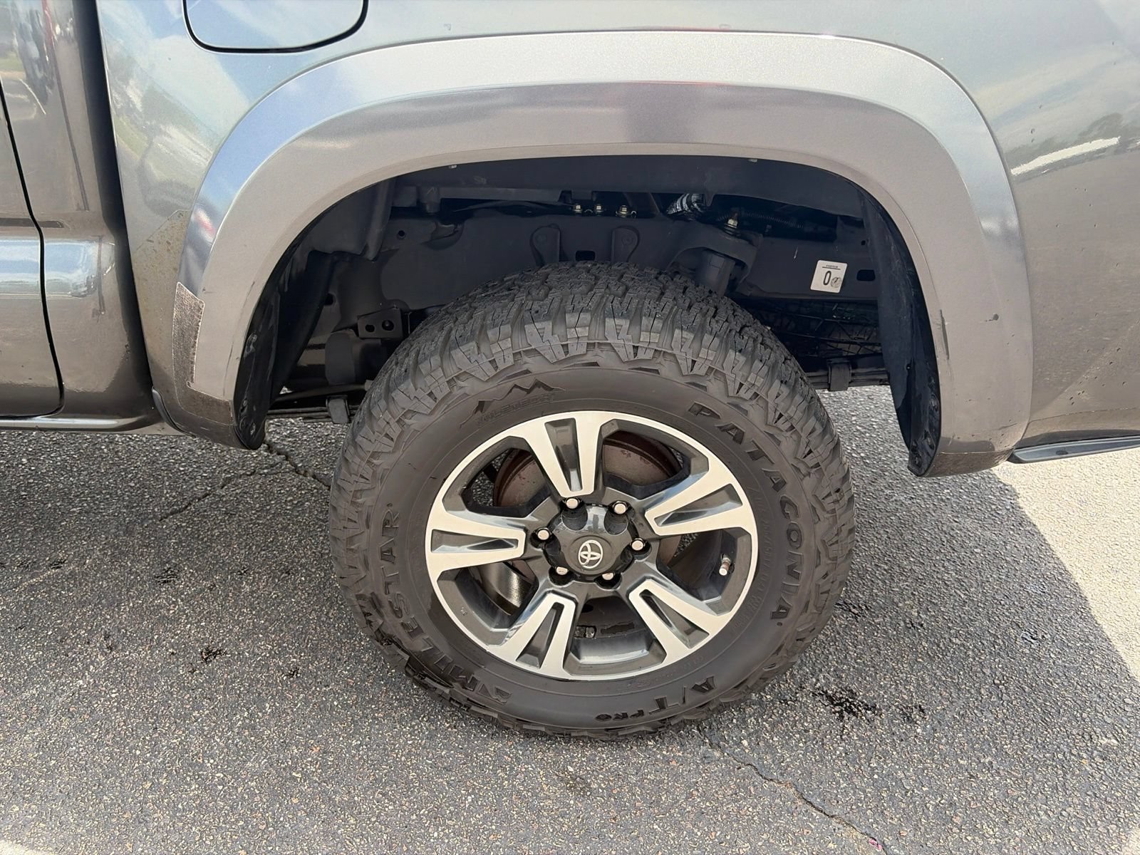 Used 2018 Toyota Tacoma TRD Sport RWD image 11