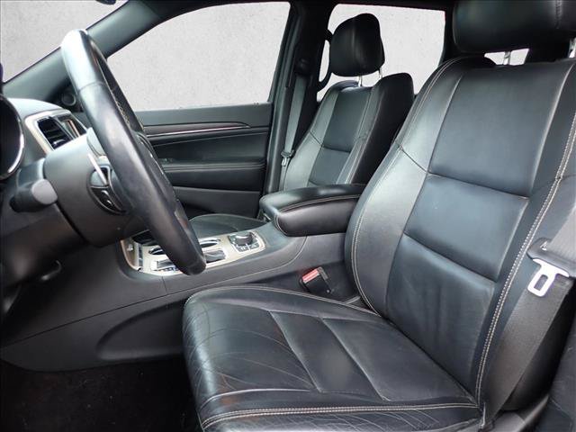 Used 2017 Jeep Grand Cherokee Limited AWD/4WD image 7