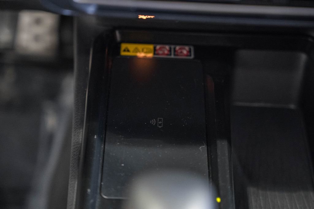 Used 2025 Toyota Camry SE image 23