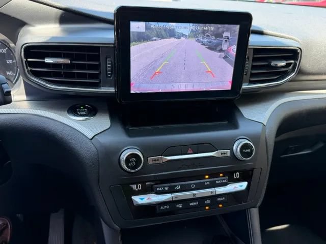 Used 2020 Ford Explorer XLT w/ Equipment Group 202A RWD image 3