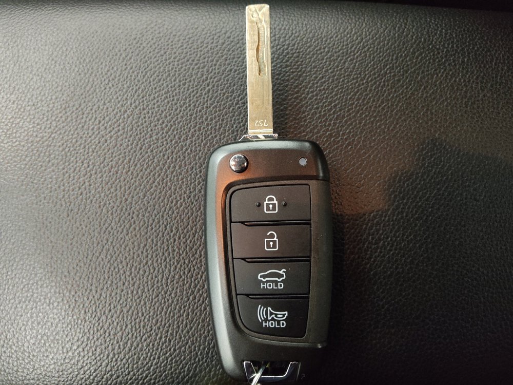 Used 2023 Hyundai Elantra SE image 32