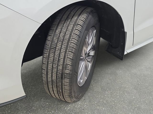 Certified 2023 Toyota Sienna XLE AWD/4WD image 27