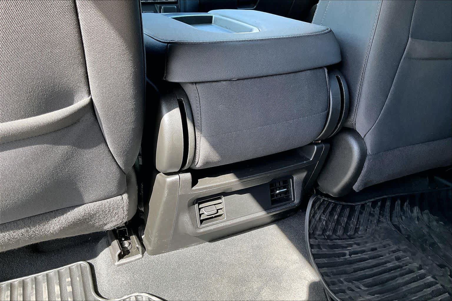 Used 2023 Chevrolet Silverado 1500 Custom RWD image 33