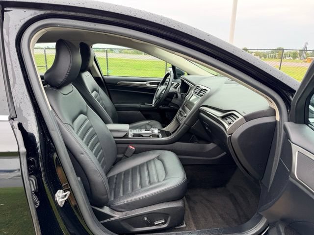 Used 2018 Ford Fusion Energi SE FWD image 11