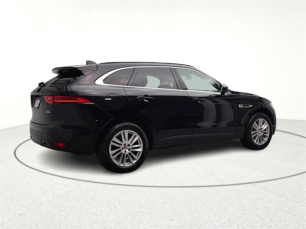 Used 2018 Jaguar F-PACE Prestige image 8