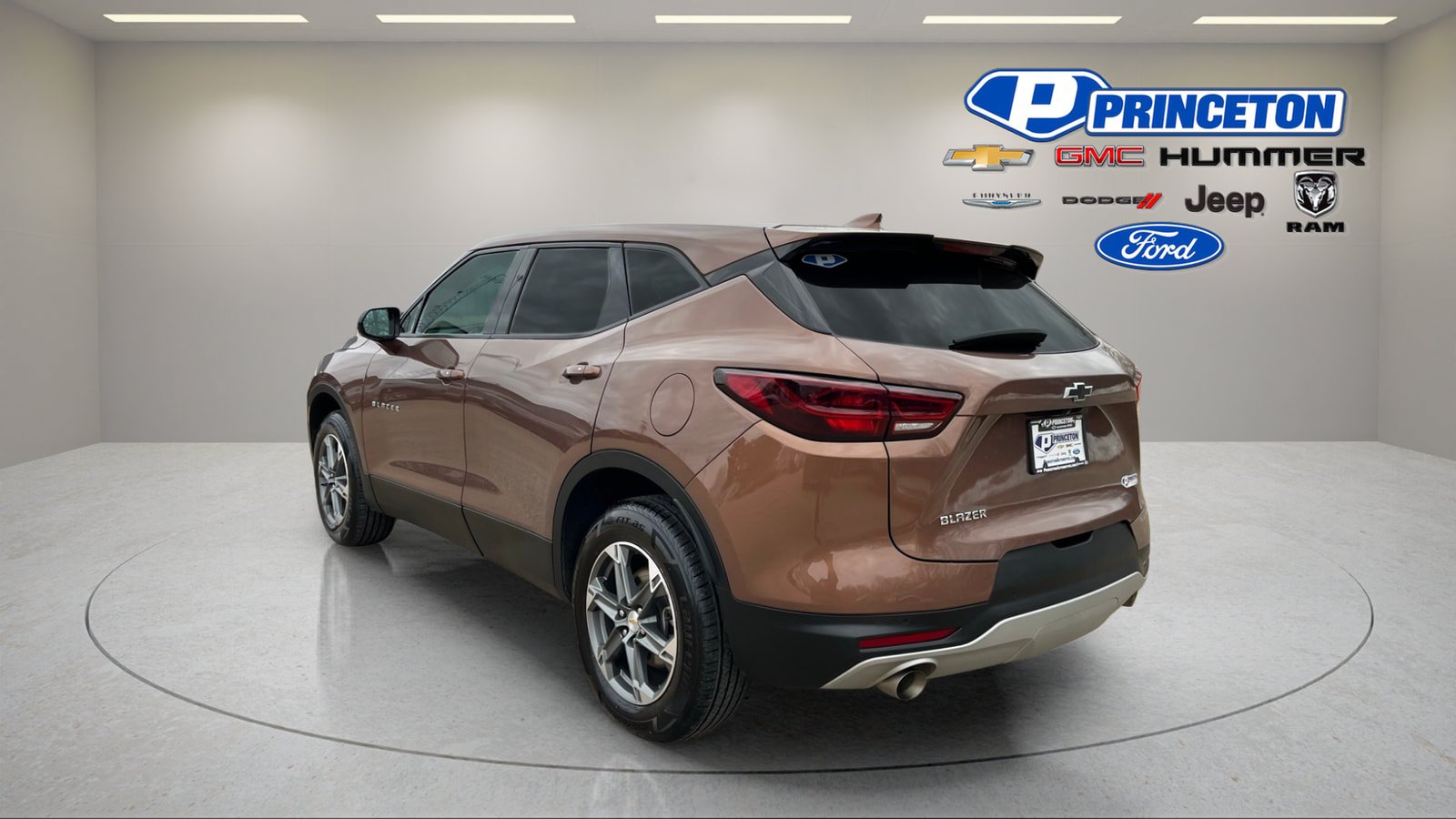 Used 2023 Chevrolet Blazer LT w/ Driver Confidence Package FWD image 5