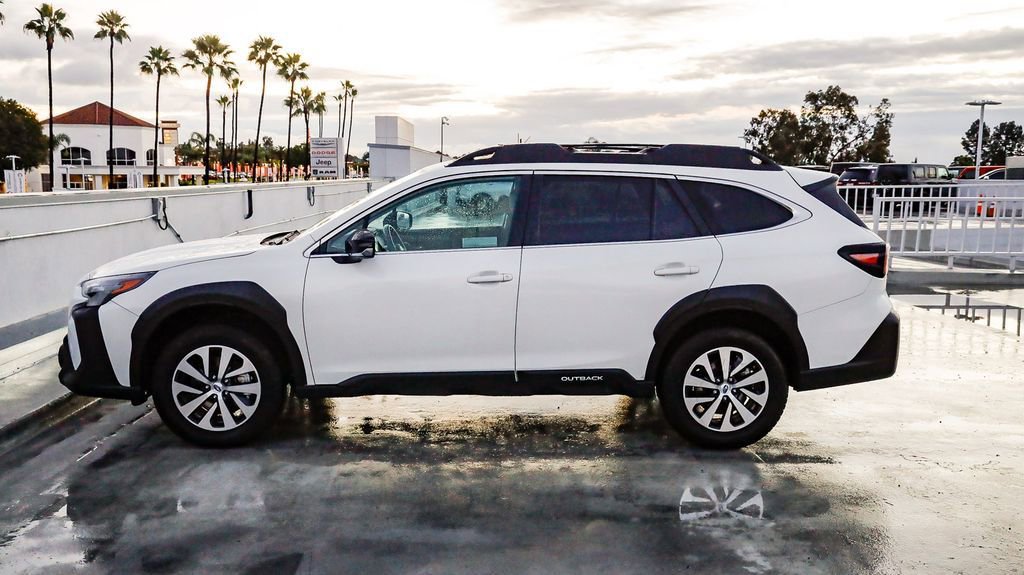 Used 2025 Subaru Outback Premium image 14