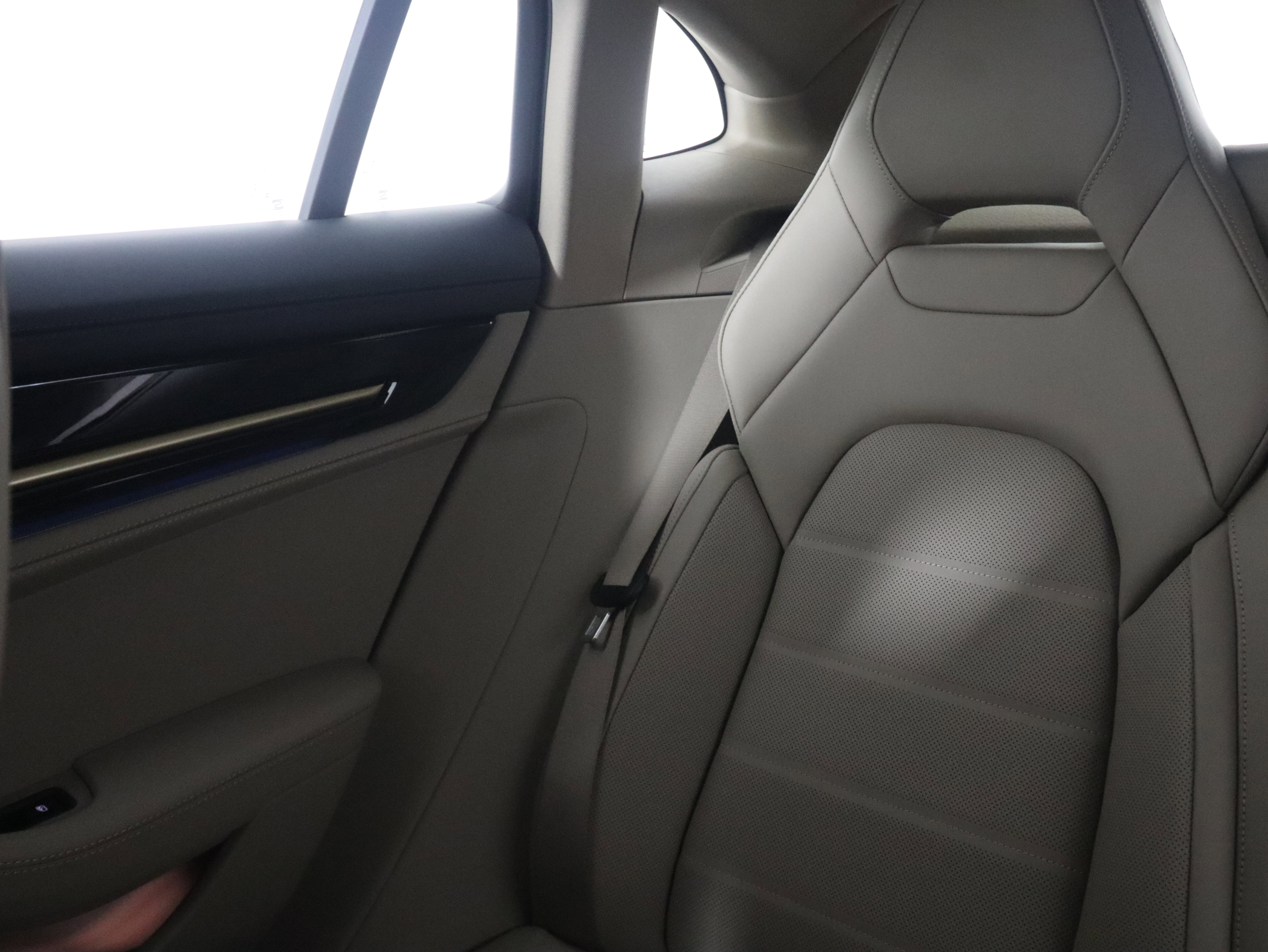 New 2026 Porsche Panamera image 15