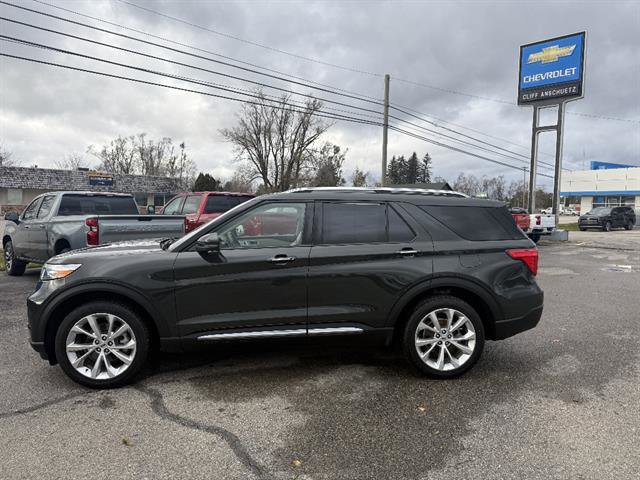 Used 2022 Ford Explorer Platinum w/ Equipment Group 601A image 3