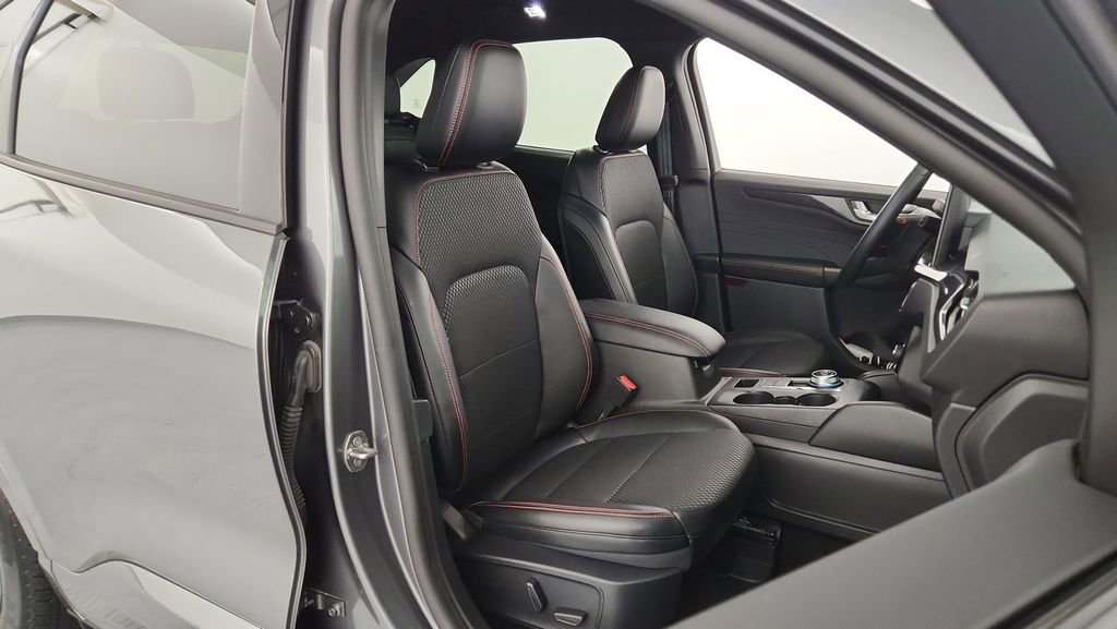 New 2024 Ford Escape ST-Line Select w/ Tech Pack #2 AWD/4WD image 36