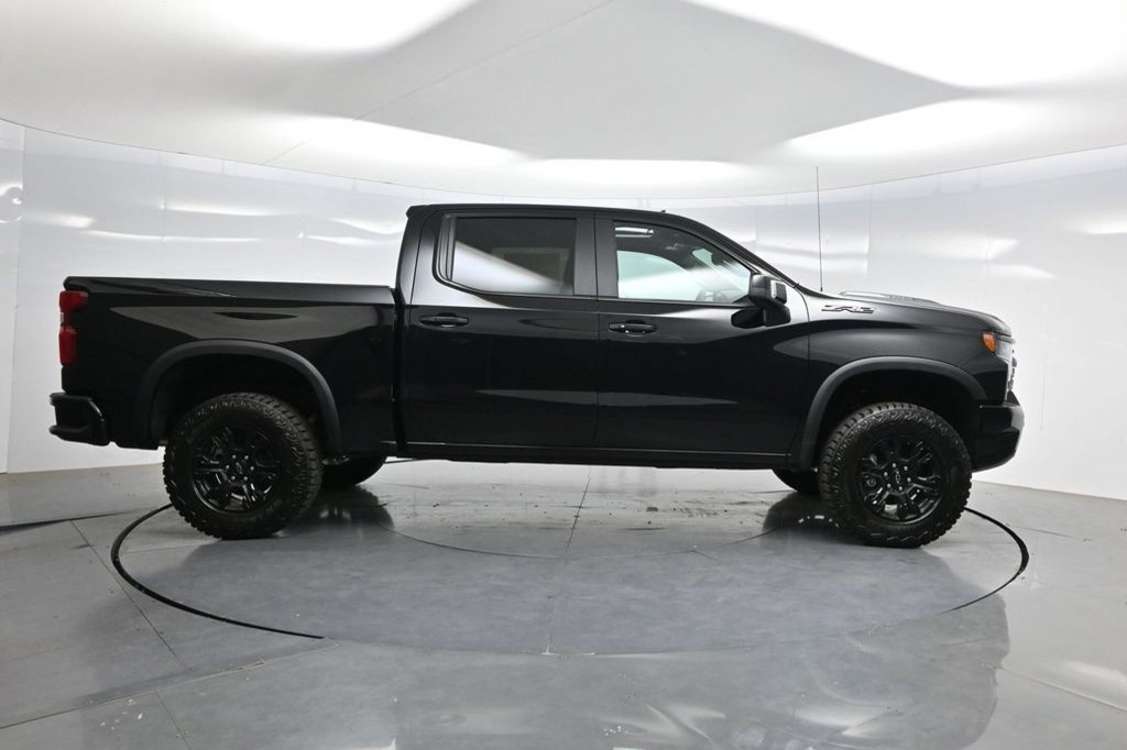 New 2026 Chevrolet Silverado 1500 ZR2 w/ LPO, Dark Essentials Package AWD/4WD image 4