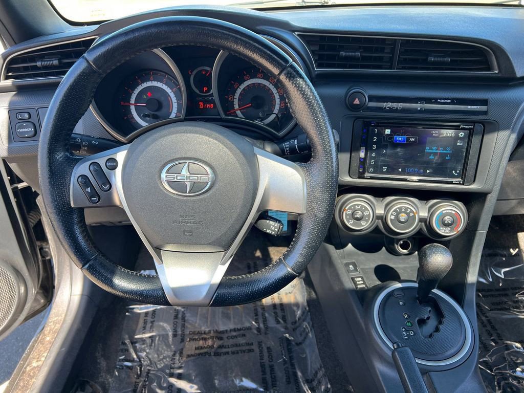 Used 2013 Scion tC FWD image 9