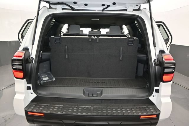 New 2026 Toyota 4Runner SR5 AWD/4WD image 13
