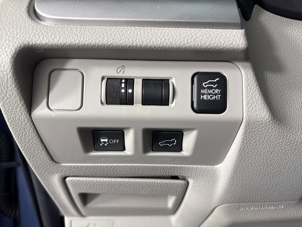 Used 2016 Subaru Forester 2.5i Limited AWD/4WD image 16