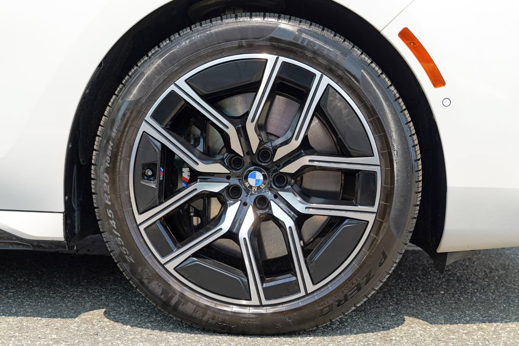Used 2024 BMW 740i xDrive w/ Premium Package 2 AWD/4WD image 12