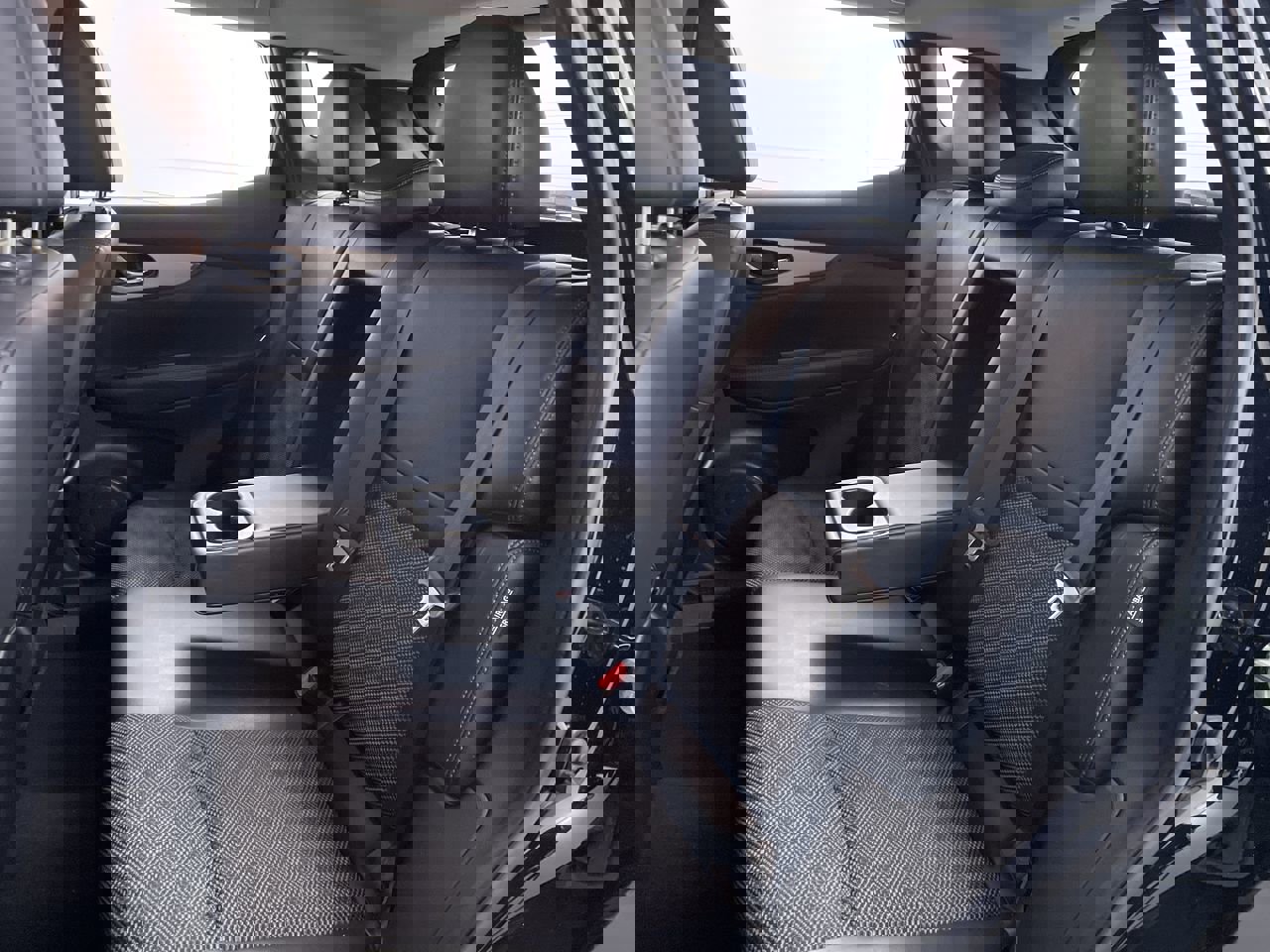 Used 2020 Nissan Rogue Sport SV w/ Technology Package image 20