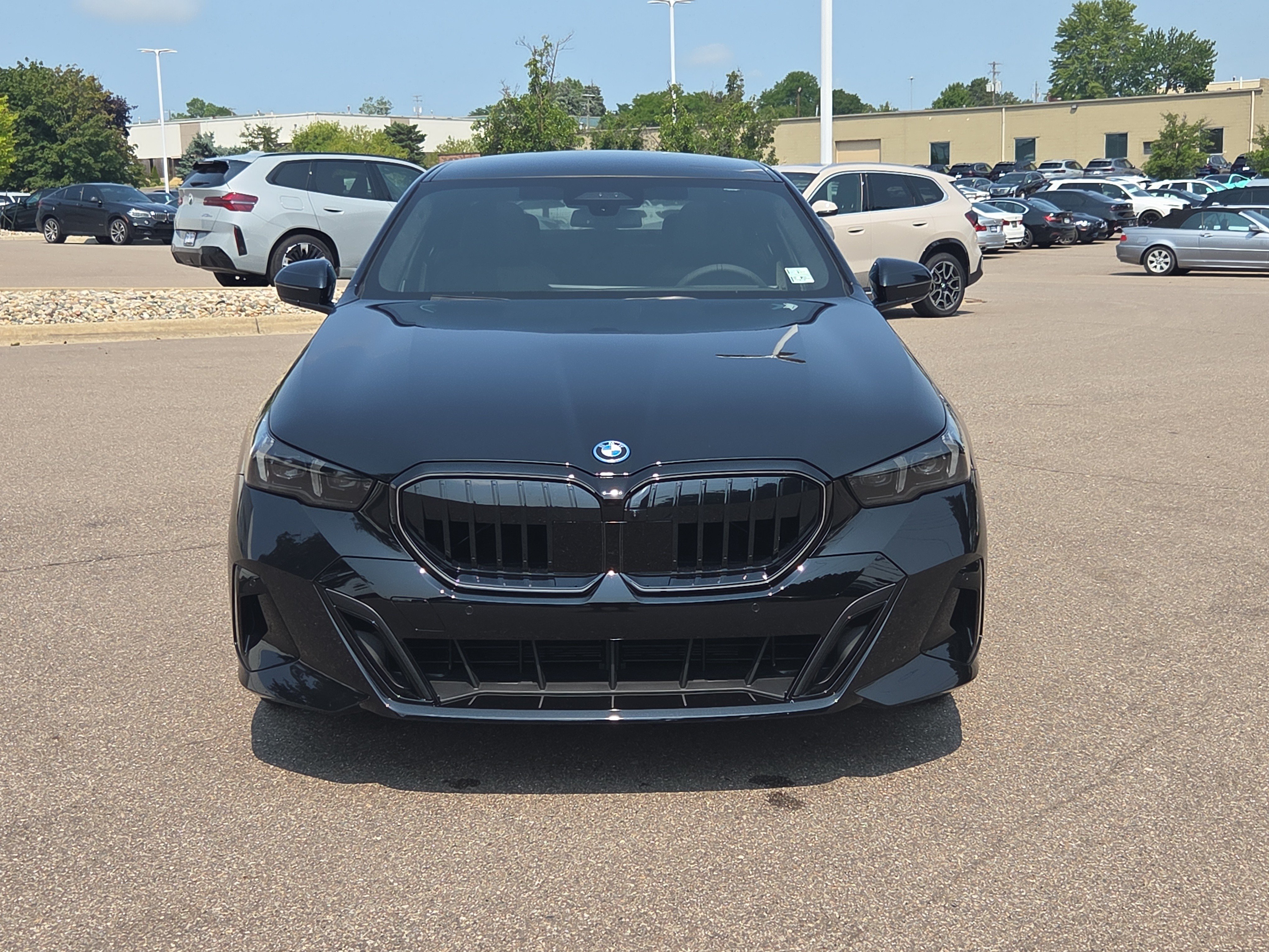 New 2027 BMW 550e xDrive w/ Executive Package AWD/4WD image 8