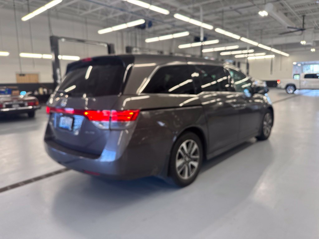 Used 2016 Honda Odyssey Touring Elite image 5