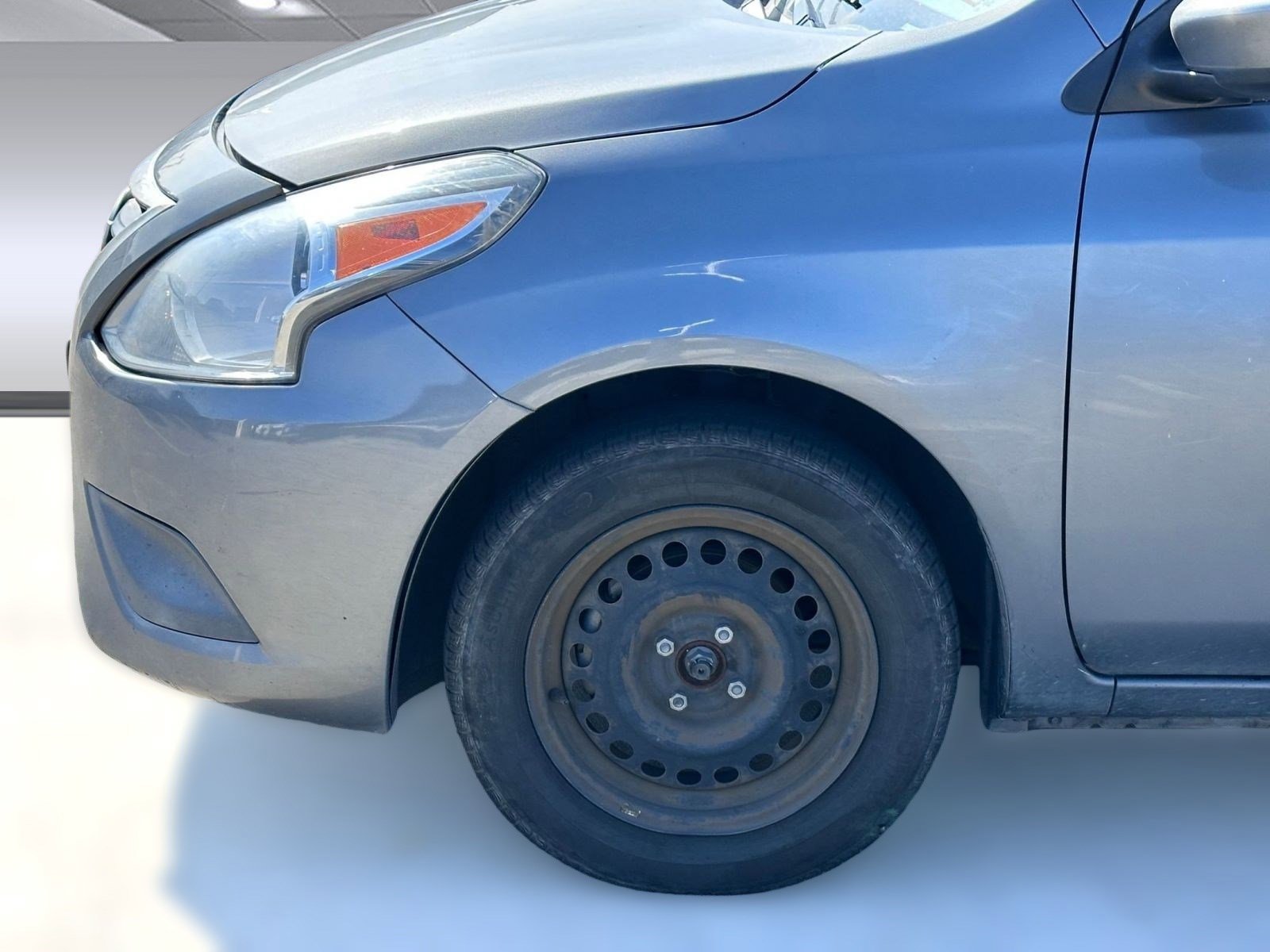 Used 2019 Nissan Versa SV image 11